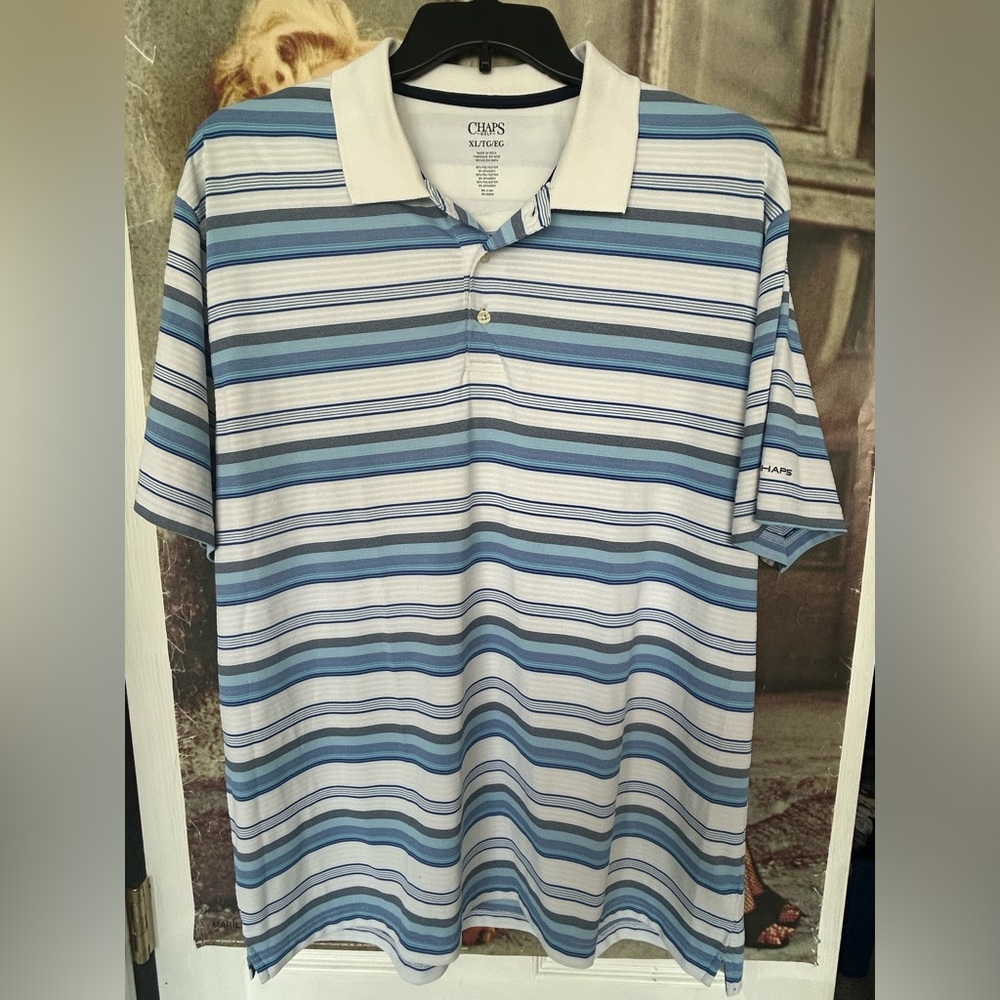 Men’s Chaps athletic fit golf shirt. White w/ blue stripes. Size XL. EUC!